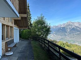 Chalet With Mesmerizing Mountain View