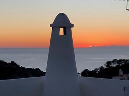 Holiday Home With Spacious Pool