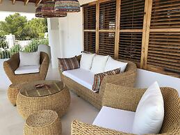 Holiday Home With Spacious Pool