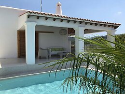 Holiday Home With Spacious Pool