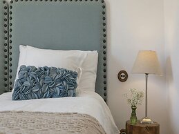 Stylish Holiday Home With Deia Views