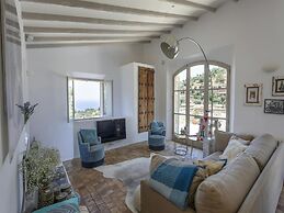 Stylish Holiday Home With Deia Views