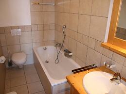 Cozy Apartment With Valley Views