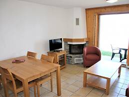 Cozy Apartment With Valley Views