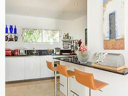 Magnificent Holiday Home With View