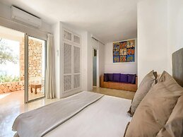 Magnificent Holiday Home With View