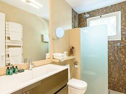 Magnificent Holiday Home With View