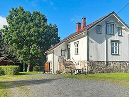 10 Person Holiday Home in Tvedestrand