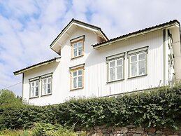 10 Person Holiday Home in Tvedestrand
