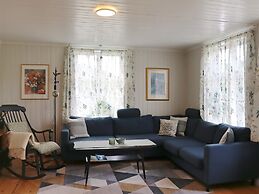 10 Person Holiday Home in Tvedestrand