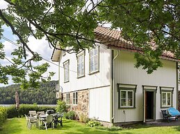 10 Person Holiday Home in Tvedestrand