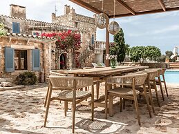 Holiday Home With Outdoor Jacuzzi