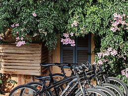 Holiday Home With Outdoor Jacuzzi