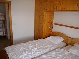 Welcoming Apartment With Views