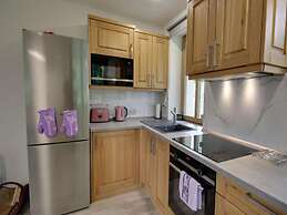Beautiful Villa With Transportation Facilities