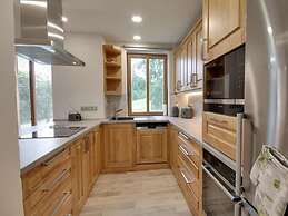 Beautiful Villa With Transportation Facilities