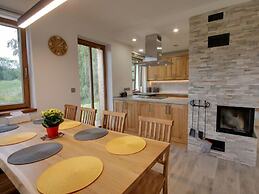 Beautiful Villa With Transportation Facilities