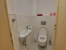 Beautiful Villa With Transportation Facilities