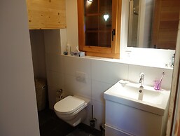 Chalet in Les Masses With ski Storage