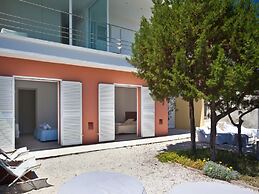 Beautiful Villa in Inviting Space