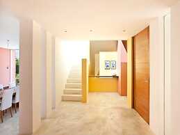 Beautiful Villa in Inviting Space