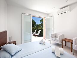 Beautiful Villa in Inviting Space