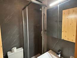 Apartment With Free Shuttle