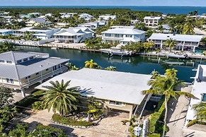 Exceptional Venetian Shores Home With Pool, Dock And Boat Lift. 4 Bedr