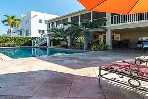 Exceptional Venetian Shores Home With Pool, Dock And Boat Lift. 4 Bedr