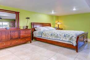 Exceptional Venetian Shores Home With Pool, Dock And Boat Lift. 4 Bedr