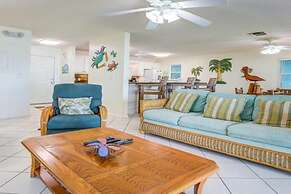 2nd Floor Duplex On Gated Bayfront Property 2 Bedroom Apts