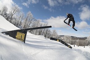 Seven Springs Resort 1br Condo, Shuttle To Slopes! 1 Bedroom Condo