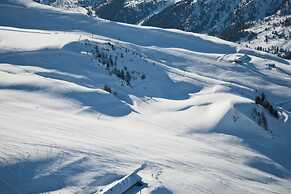 Lovely Apartment in Valley and Hills