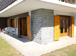 Stunning Apartment With Mountain Views