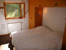 Stunning Apartment With Mountain Views