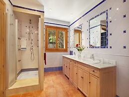 Villa in Tranquil Location