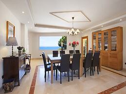 Villa in Tranquil Location