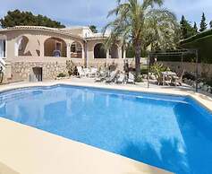 Frederic - Villa With Private Pool