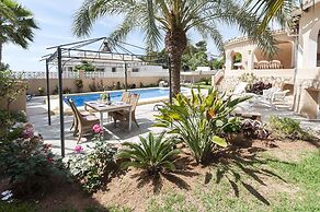 Frederic - Villa With Private Pool