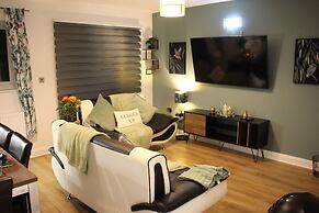 Bramblemead 5 bed House in Manchester Leigh