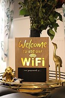 Bramblemead 5 bed House in Manchester Leigh