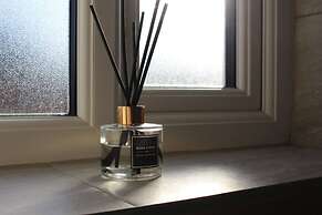 Bramblemead 5 bed House in Manchester Leigh