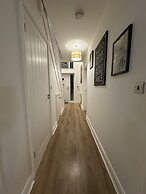 Bramblemead 5 bed House in Manchester Leigh