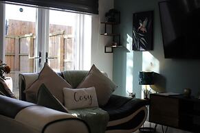 Bramblemead 5 bed House in Manchester Leigh