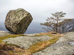 7 Person Holiday Home in Lyngdal