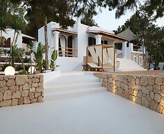 Holiday Villa With Pool