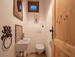 Hirondelle Jacuzzi & Luxury Chalet 12 Pers