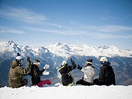 Hirondelle Jacuzzi & Luxury Chalet 12 Pers