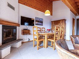 Stunning Apartment With Mountain Views