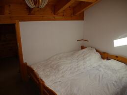 Stunning Apartment With Mountain Views